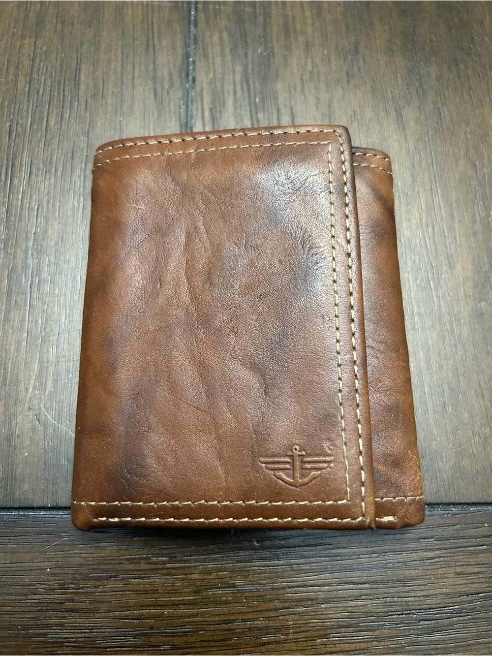 Men's Tan Leather Bifold Wallet with Anchored Emblem
